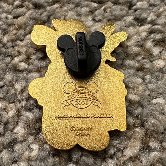 Disney Minnie & Daisy BFF pin - Picture 2 of 2